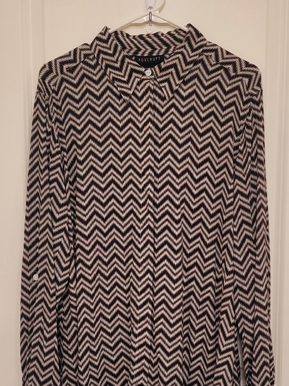 Foxcroft Black & White Chevron Button-Front Blouse